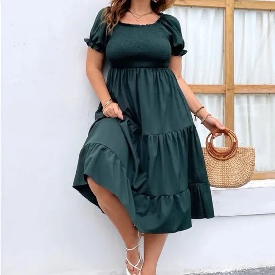 how to hide a baby bump