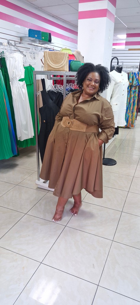 Kenty Lichtenberg Fasion Blogger SXM Wearing a Brown Dress