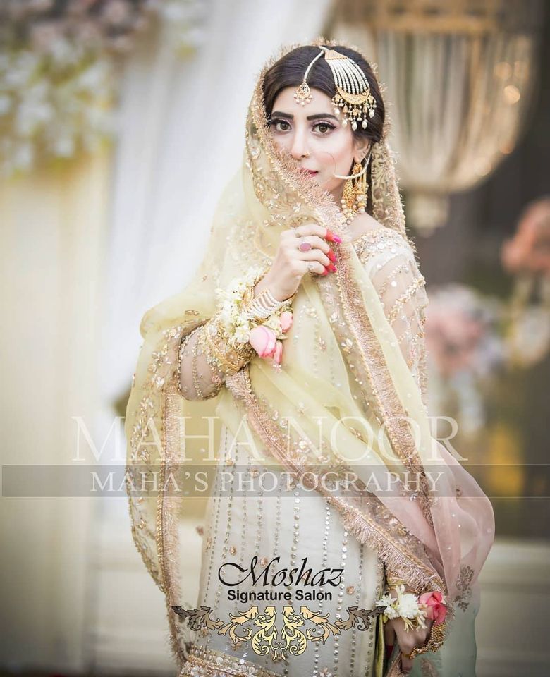 Urwa Hocane at Moshaz Beauty Salon
