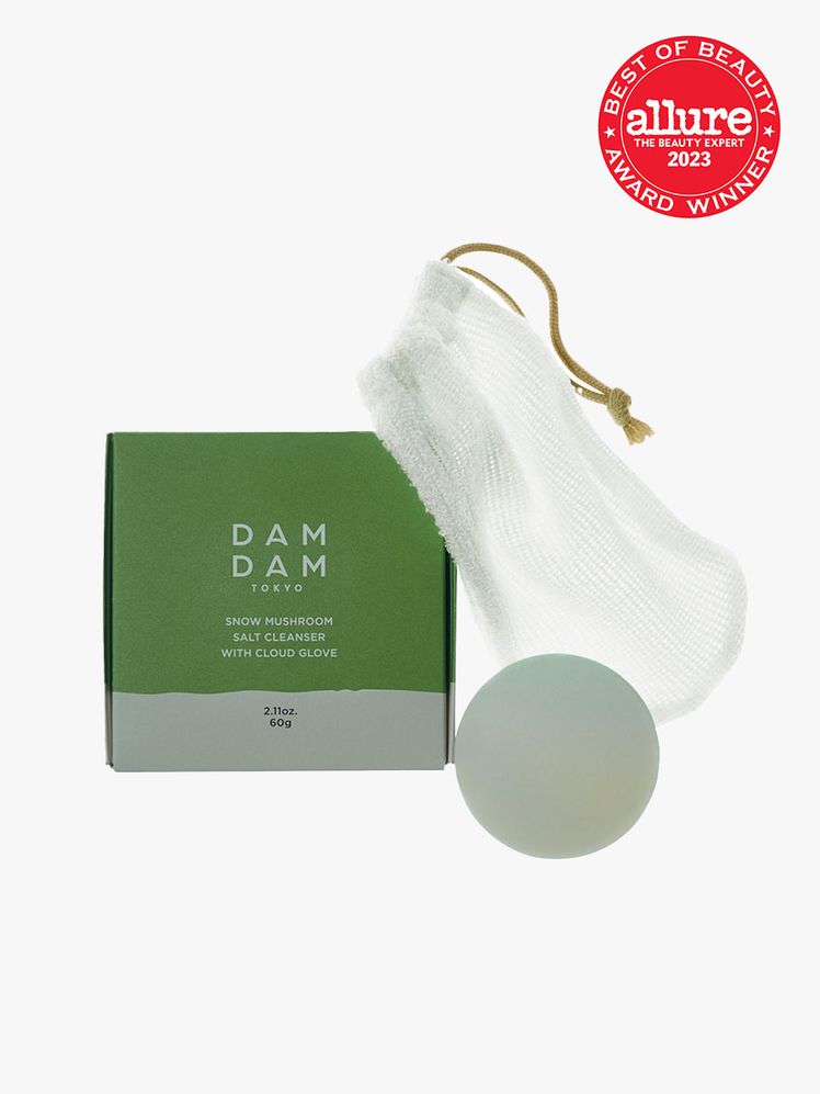 DamDam Snow Mushroom Salt Cleanser box with white mesh bag and round white cleanser bar