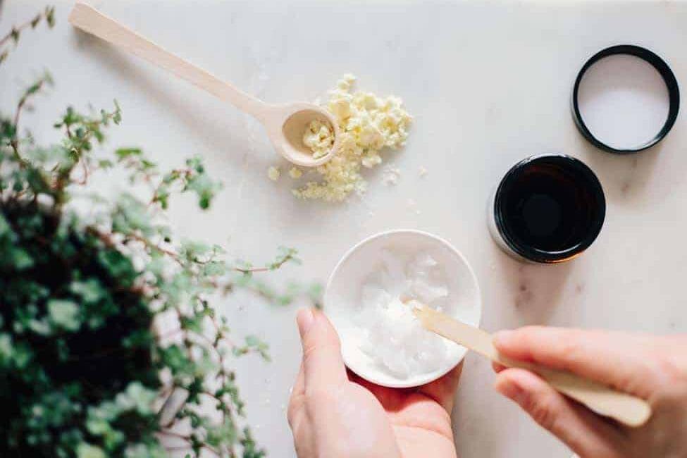 Whipped Coconut Body Lotion | 8 Beauty Uses for Coconut Oil Whipped Coconut Body Lotion | 9 Beauty Uses for Coconut Oil